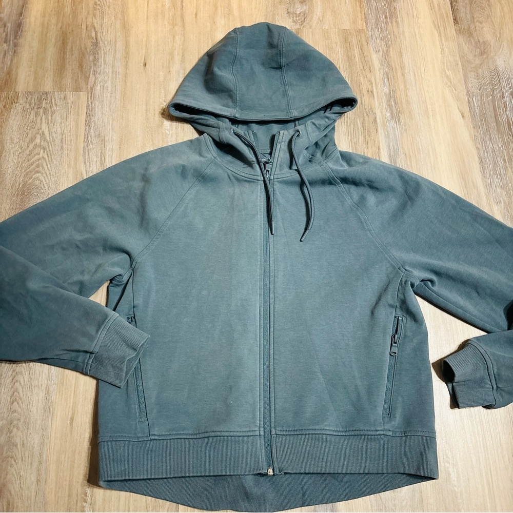 Women’s Old Navy Athletic Zip-up hoodie dark grey size medium